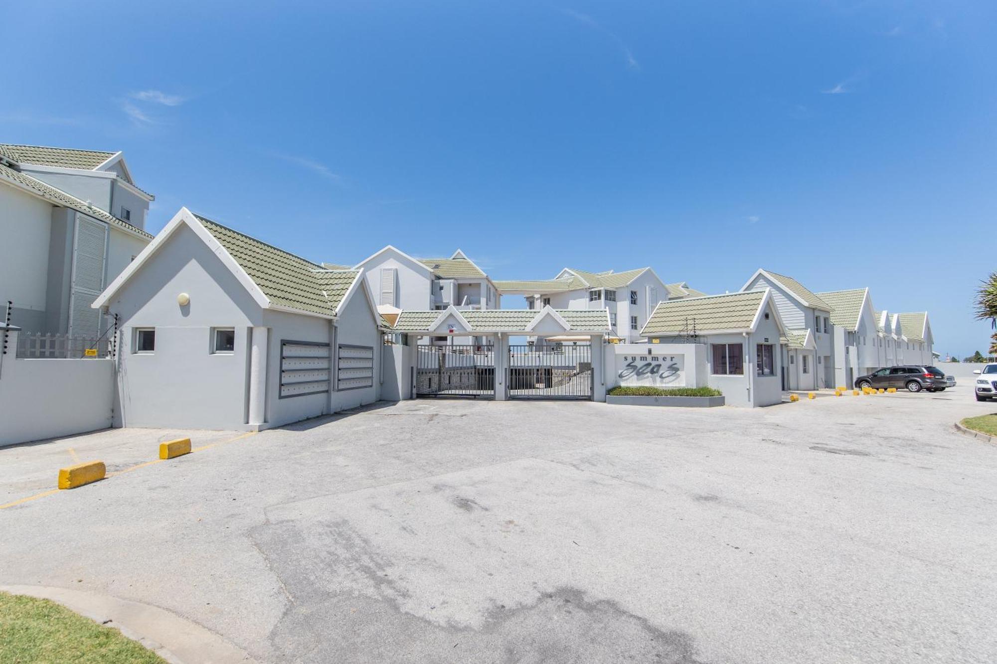 Summerseas Beach Living Puerto Elizabeth Exterior foto